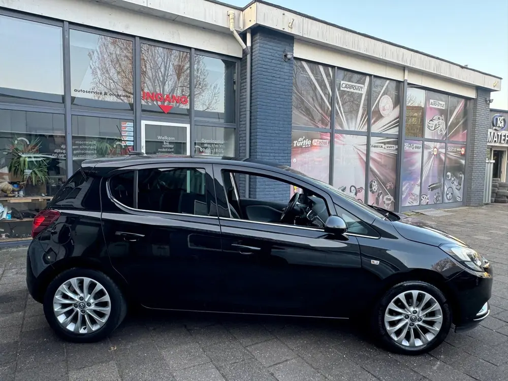 Opel Corsa 1.4 Online Edition uit 2019, foto 4