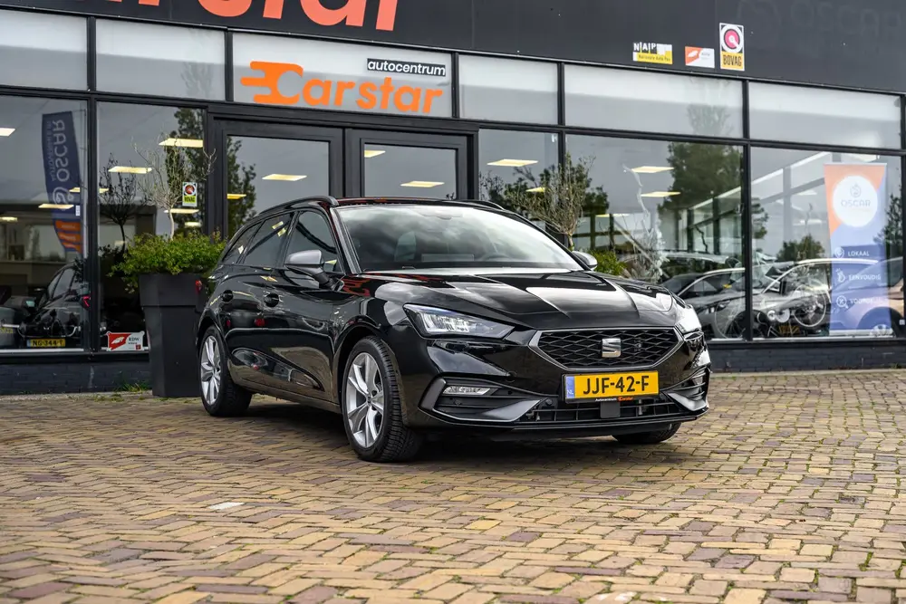 SEAT Leon 1.5 eTSI FR Bus uit 2025, foto 3