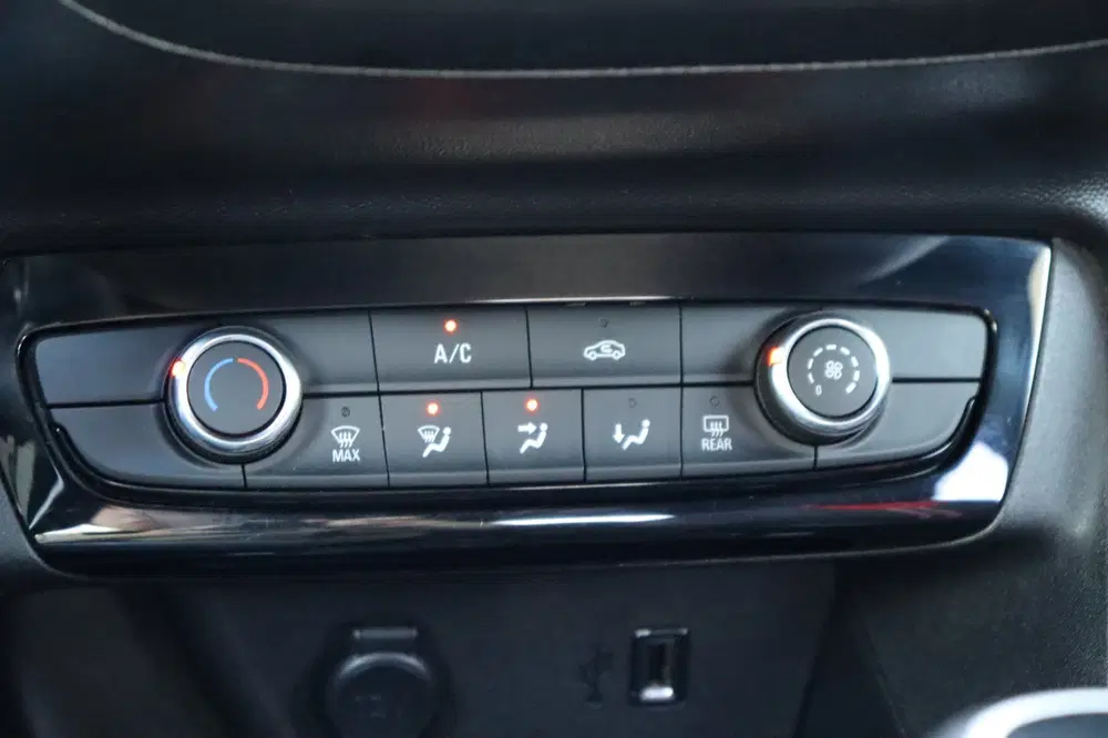 Opel Corsa orgNL camera pdc carplay uit 2021, foto 18