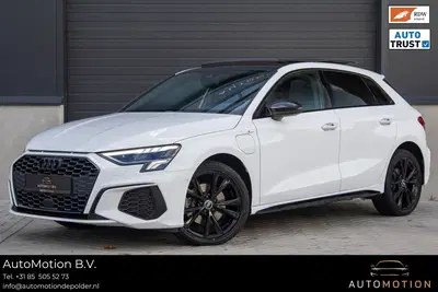 Audi A3 40TFSIe Sline Pano Camera Maxton Keyless S uit 2022
