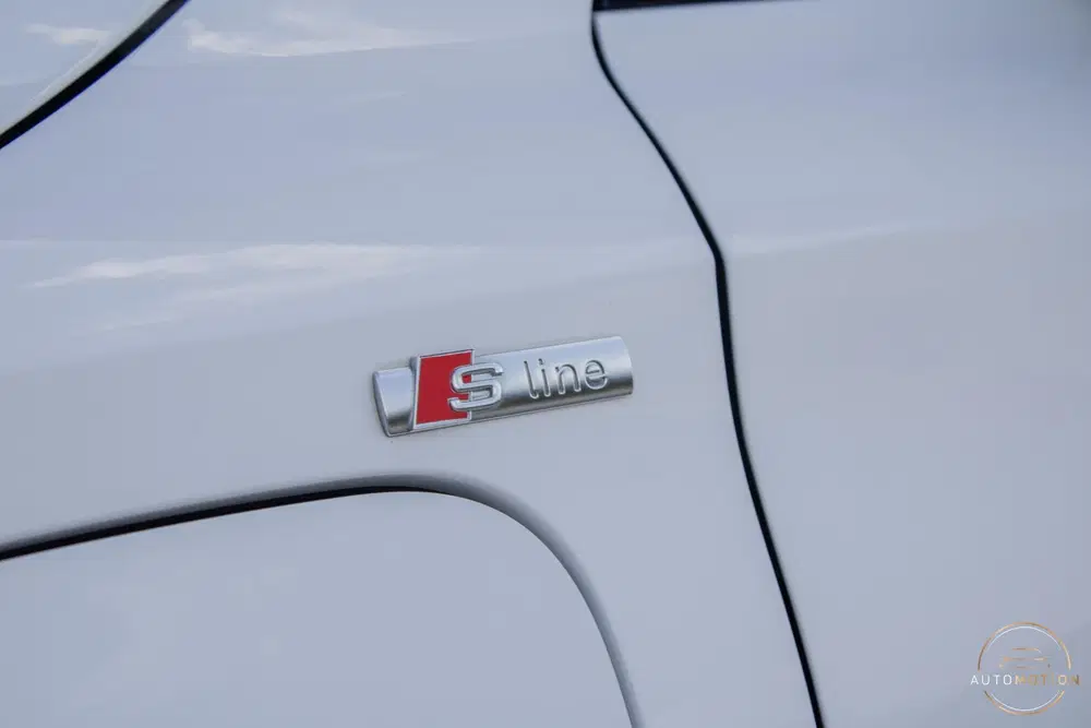 Audi A3 40TFSIe Sline Pano Camera Maxton Keyless S uit 2022, foto 19