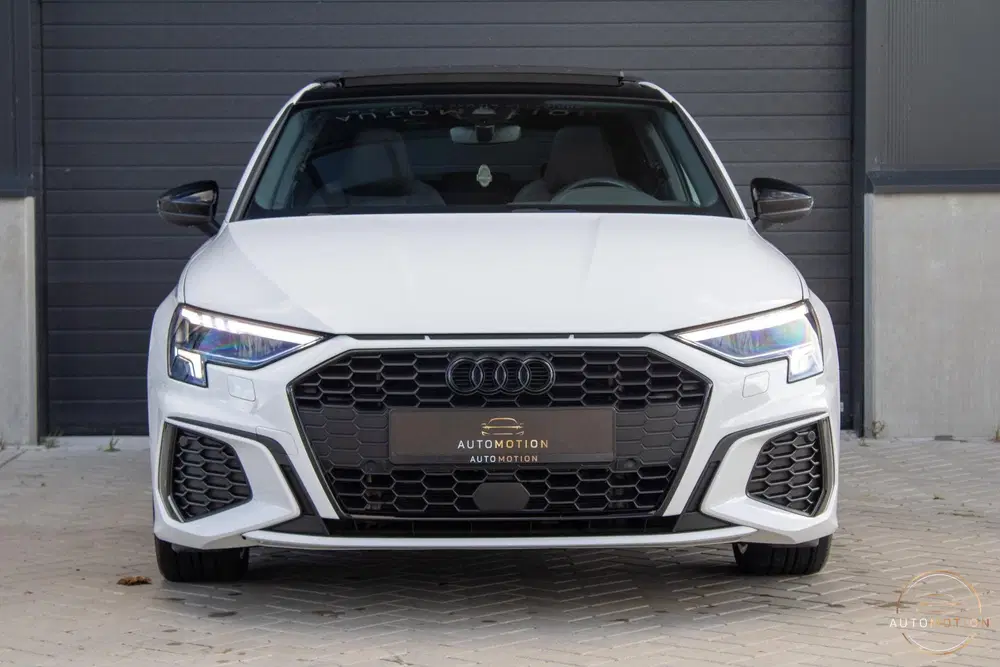 Audi A3 40TFSIe Sline Pano Camera Maxton Keyless S uit 2022, foto 5