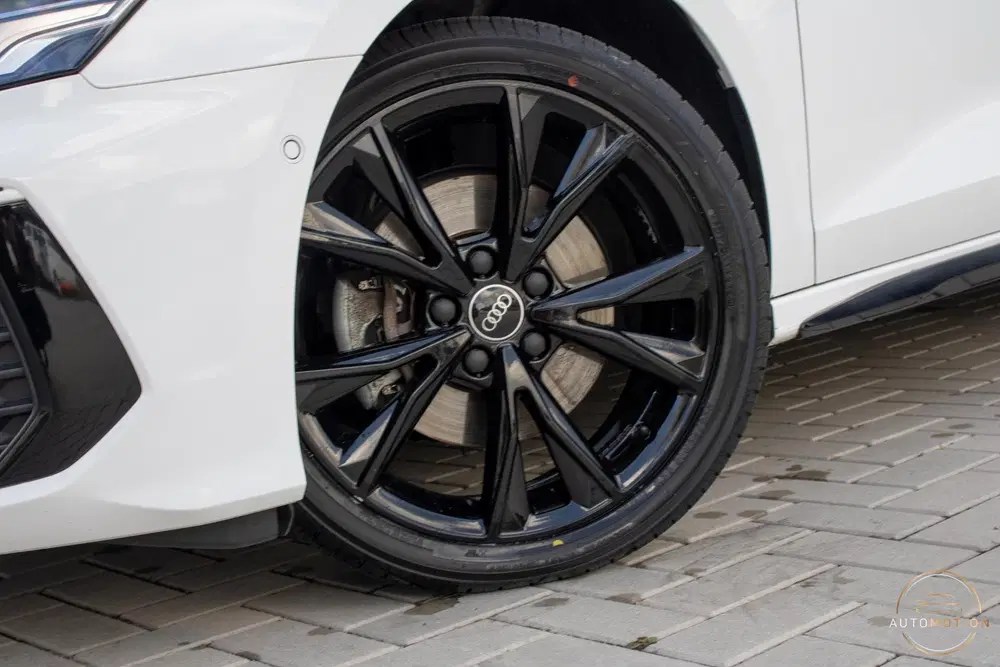 Audi A3 40TFSIe Sline Pano Camera Maxton Keyless S uit 2022, foto 6