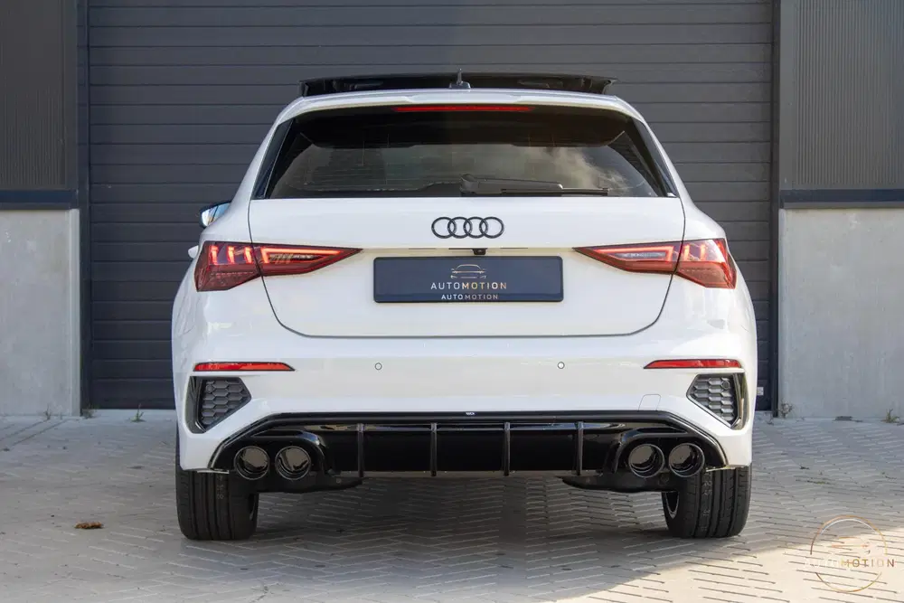 Audi A3 40TFSIe Sline Pano Camera Maxton Keyless S uit 2022, foto 8