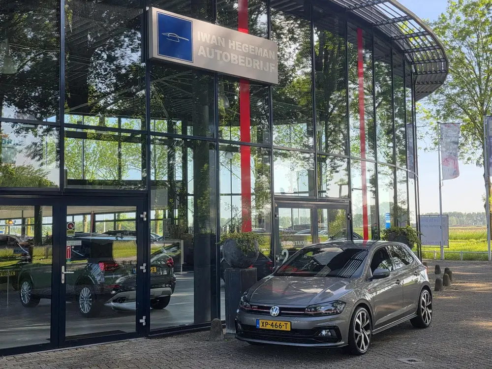 Volkswagen Polo 2.0 TSI 200PK GTI AUTOMAAT | LED | X-Force Uitlaat | Navigatie | Climate Control | Parkeersensoren Polo 2.0 TSI 200PK GTI AUTOMAAT | LED | X-Force u uit 2019, foto 3