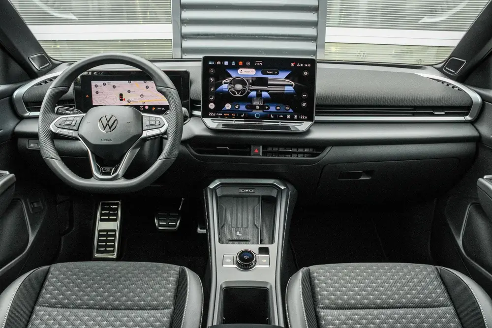 Volkswagen T-Roc 1.5 eTsi 150pk R-Line First Edition | Panor uit 2026, foto 5