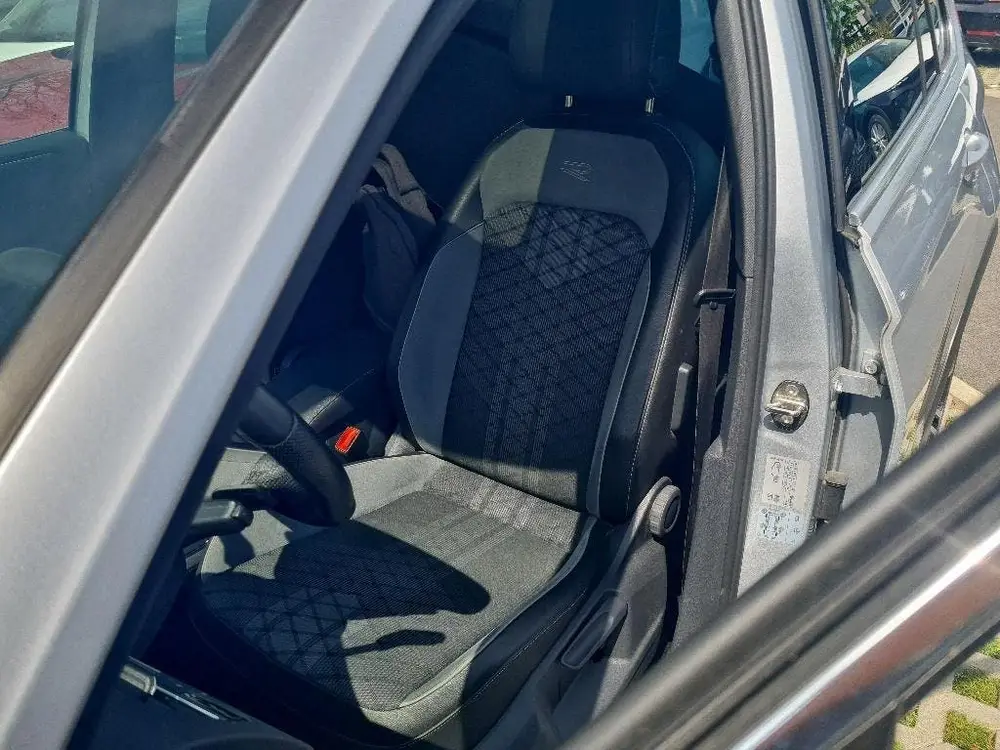 Volkswagen Tiguan 1.4 TSI eHybrid R-Line Business+ uit 2022, foto 4