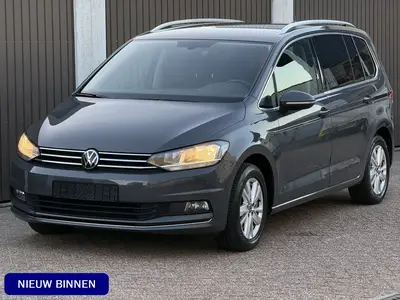 Volkswagen Touran 1.5 TSI Highline 7p (bj 2022, automaat) uit 2022