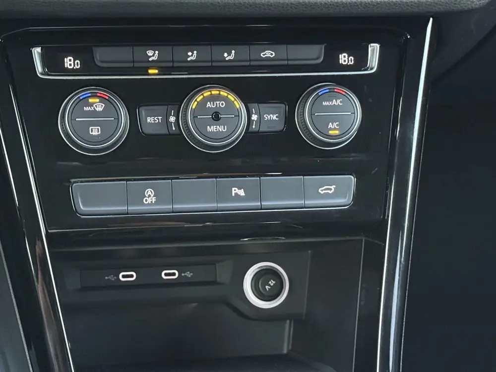 Volkswagen Touran 1.5 TSI Highline 7p (bj 2022, automaat) uit 2022, foto 16