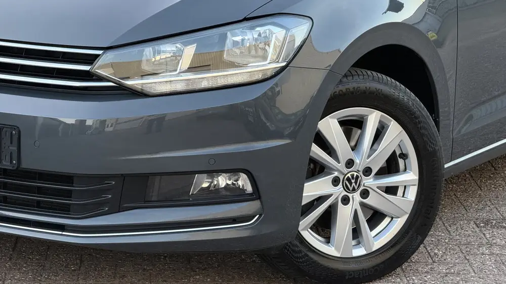 Volkswagen Touran 1.5 TSI Highline 7p (bj 2022, automaat) uit 2022, foto 4