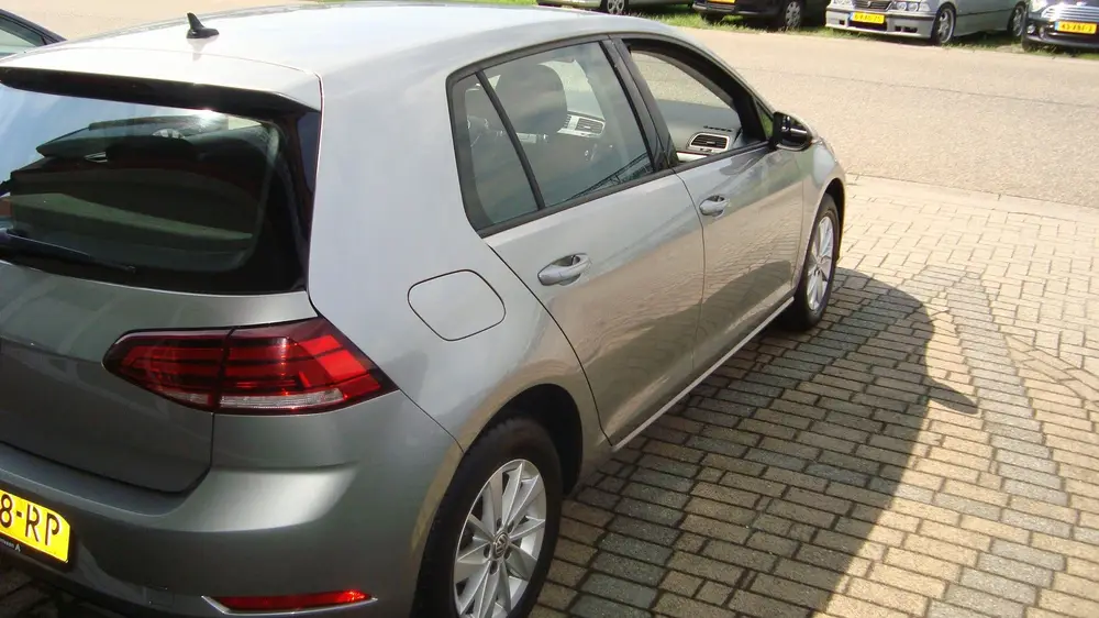 Volkswagen Golf 1.0 TSI Trendline uit 2019, foto 3