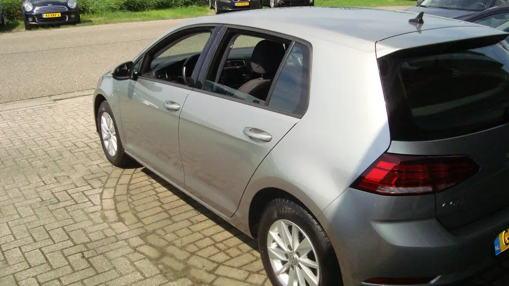 Volkswagen Golf 1.0 TSI Trendline uit 2019, foto 4