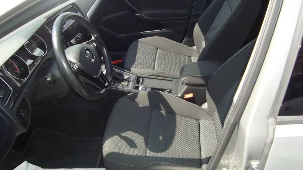 Volkswagen Golf 1.0 TSI Trendline uit 2019, foto 6