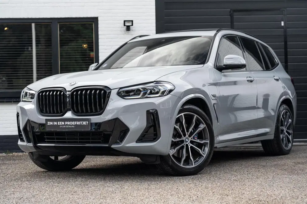 BMW X3 XDrive30e M-sport Brooklyn Grau Pano LASER uit 2021