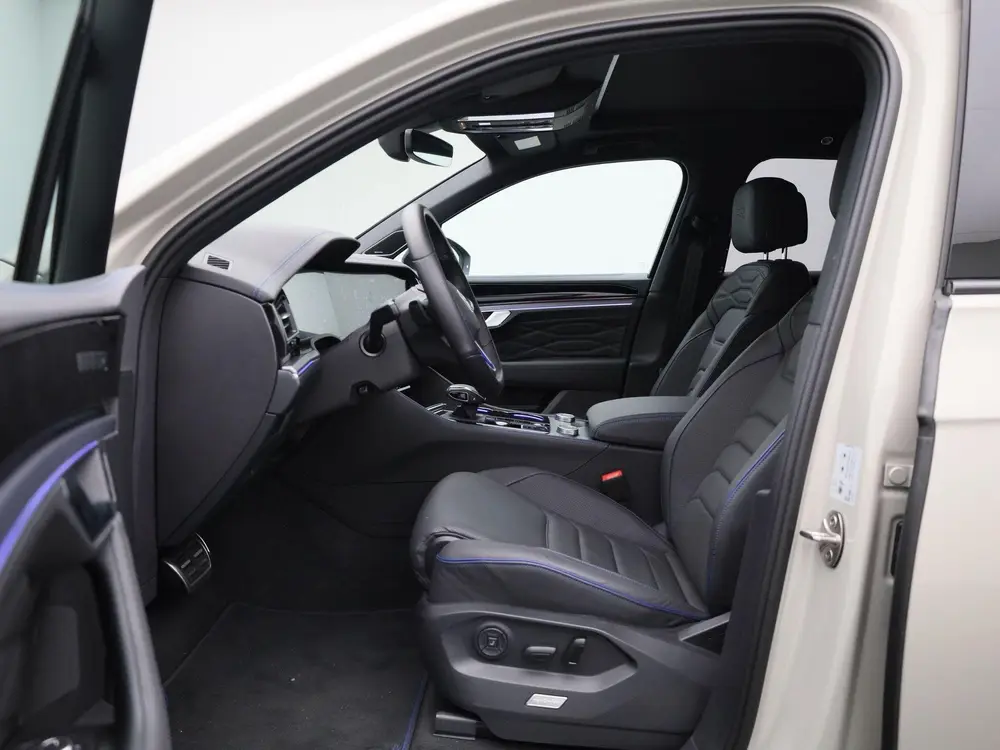 Volkswagen Touareg 3.0 TSi eHybrid 4MOTION R Edition 462 PK| uit 2025, foto 11