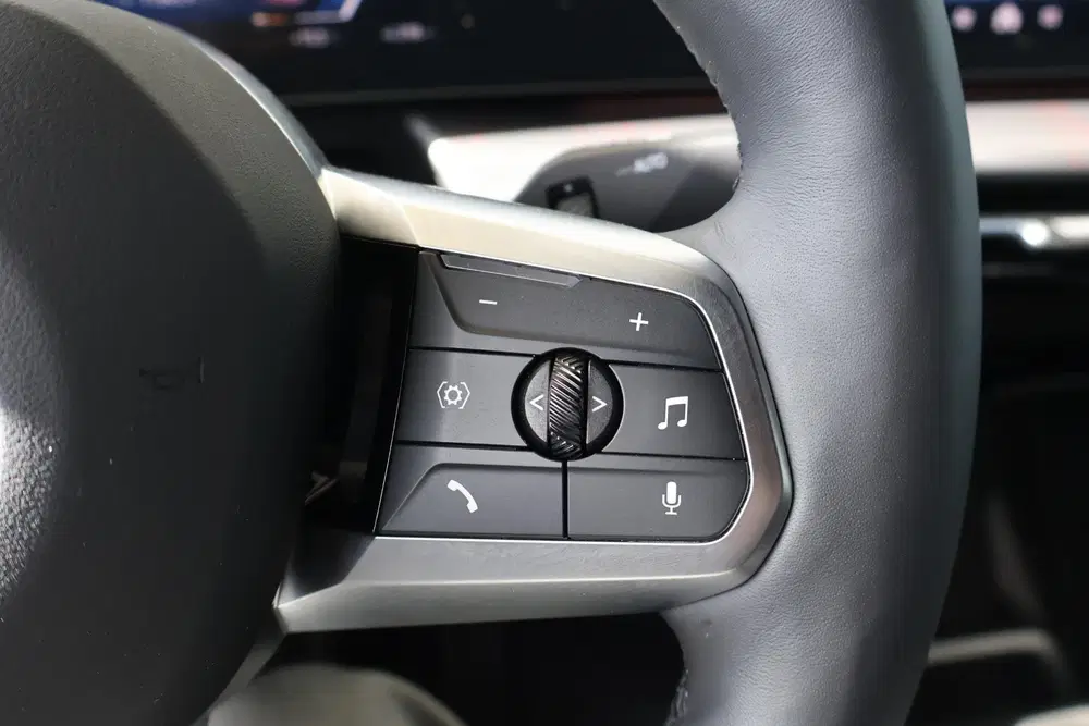 BMW iX2 eDrive20 uit 2025, foto 19