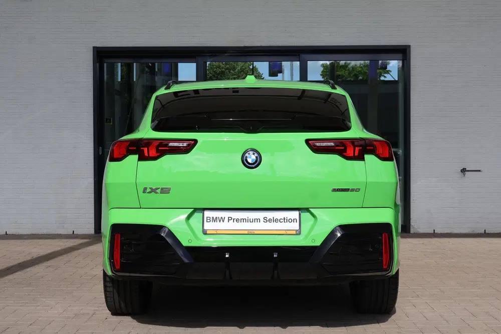 BMW iX2 eDrive20 uit 2025, foto 4
