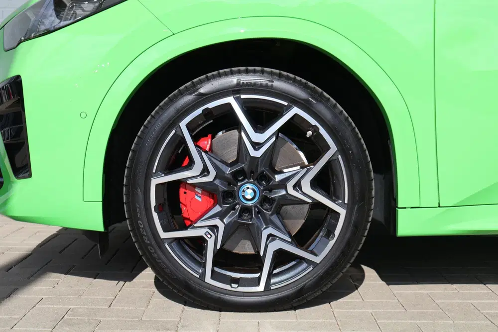 BMW iX2 eDrive20 uit 2025, foto 8