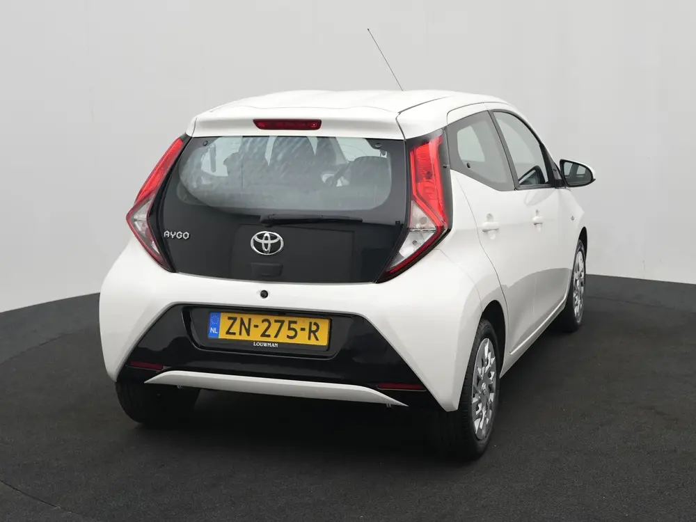 Toyota Aygo 1.0 VVT-i x-play uit 2019, foto 13
