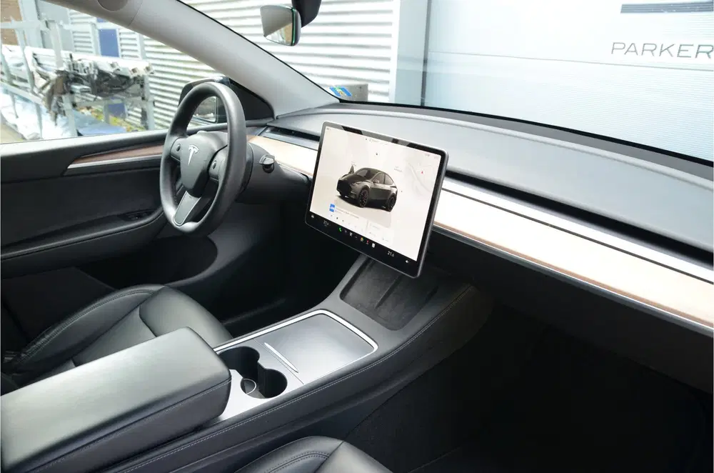Tesla Model Y Performance AWD 75 kWh Trekhaak (1.600kg) uit 2022, foto 11
