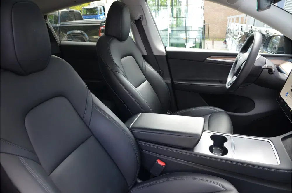 Tesla Model Y Performance AWD 75 kWh Trekhaak (1.600kg) uit 2022, foto 2