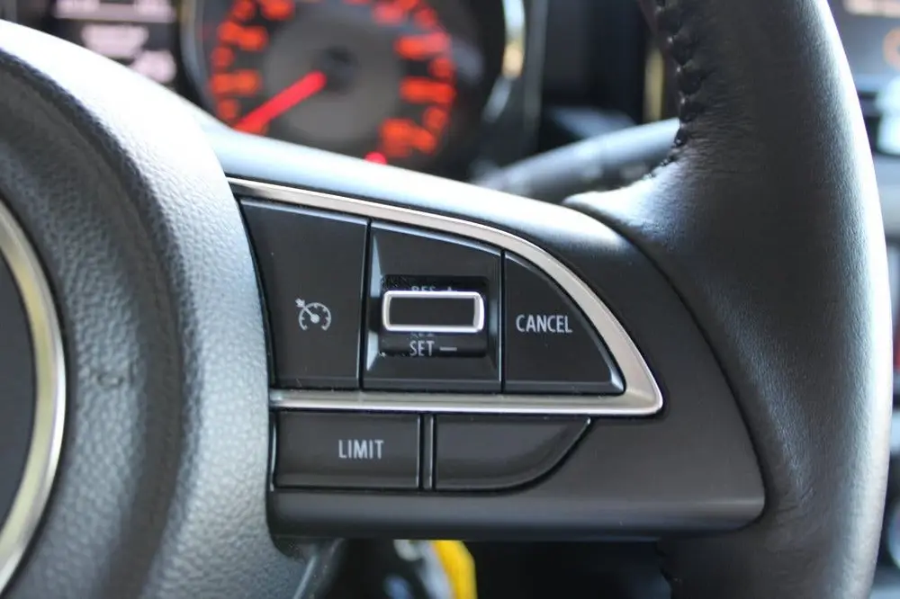 Suzuki Jimny 1.5 Stijl | 4x4 | AllGrip | 4 Persoons | Clima uit 2019, foto 15