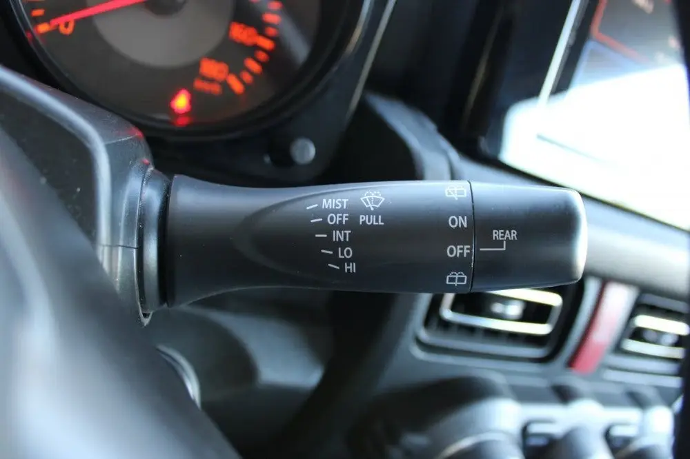 Suzuki Jimny 1.5 Stijl | 4x4 | AllGrip | 4 Persoons | Clima uit 2019, foto 17