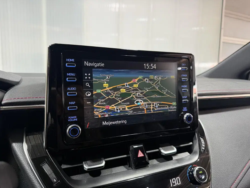 Toyota Corolla 1.8 Hybrid Executive Trekhaak uit 2020, foto 18