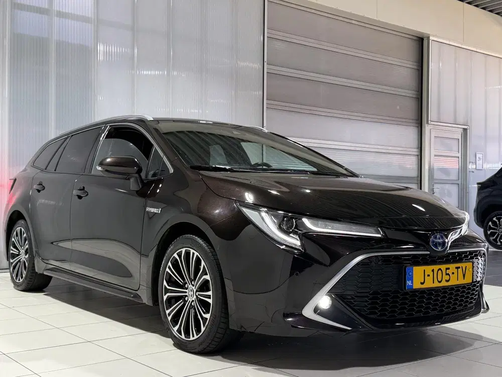Toyota Corolla 1.8 Hybrid Executive Trekhaak uit 2020, foto 2