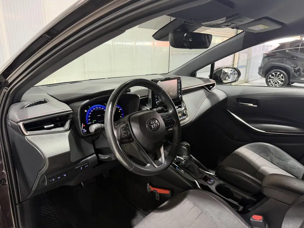 Toyota Corolla 1.8 Hybrid Executive Trekhaak uit 2020, foto 5