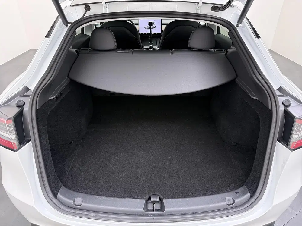 Tesla Model Y Performance AWD 75 kWh SOH 94% uit 2024, foto 11