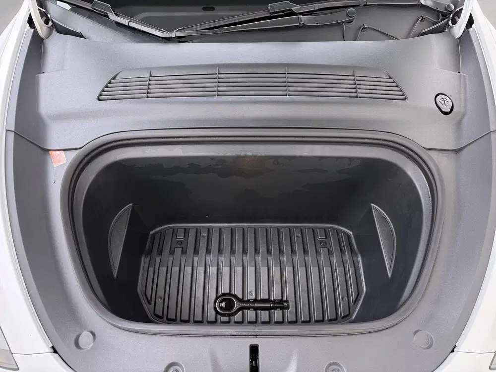 Tesla Model Y Performance AWD 75 kWh SOH 94% uit 2024, foto 15