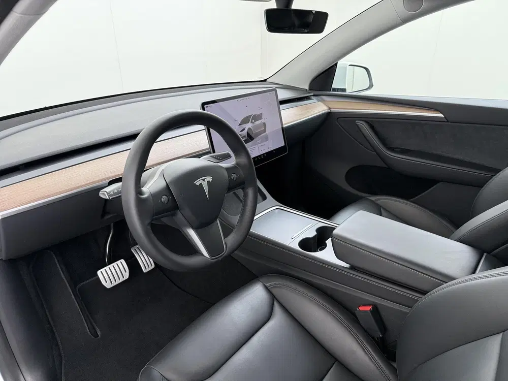Tesla Model Y Performance AWD 75 kWh SOH 94% uit 2024, foto 19