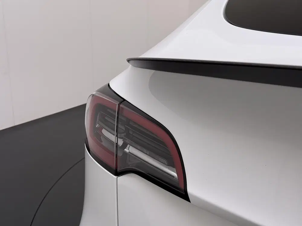 Tesla Model Y Performance AWD 75 kWh SOH 94% uit 2024, foto 2