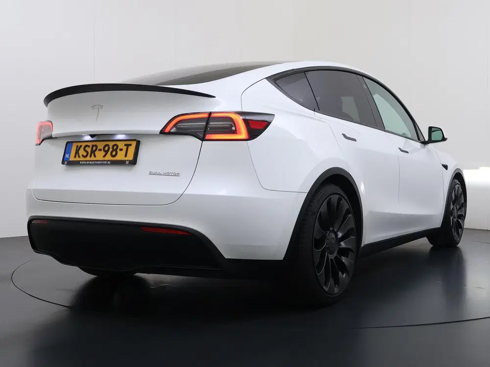 Tesla Model Y Performance AWD 75 kWh SOH 94% uit 2024, foto 8