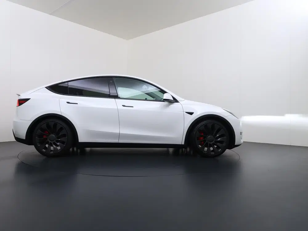 Tesla Model Y Performance AWD 75 kWh SOH 94% uit 2024, foto 9