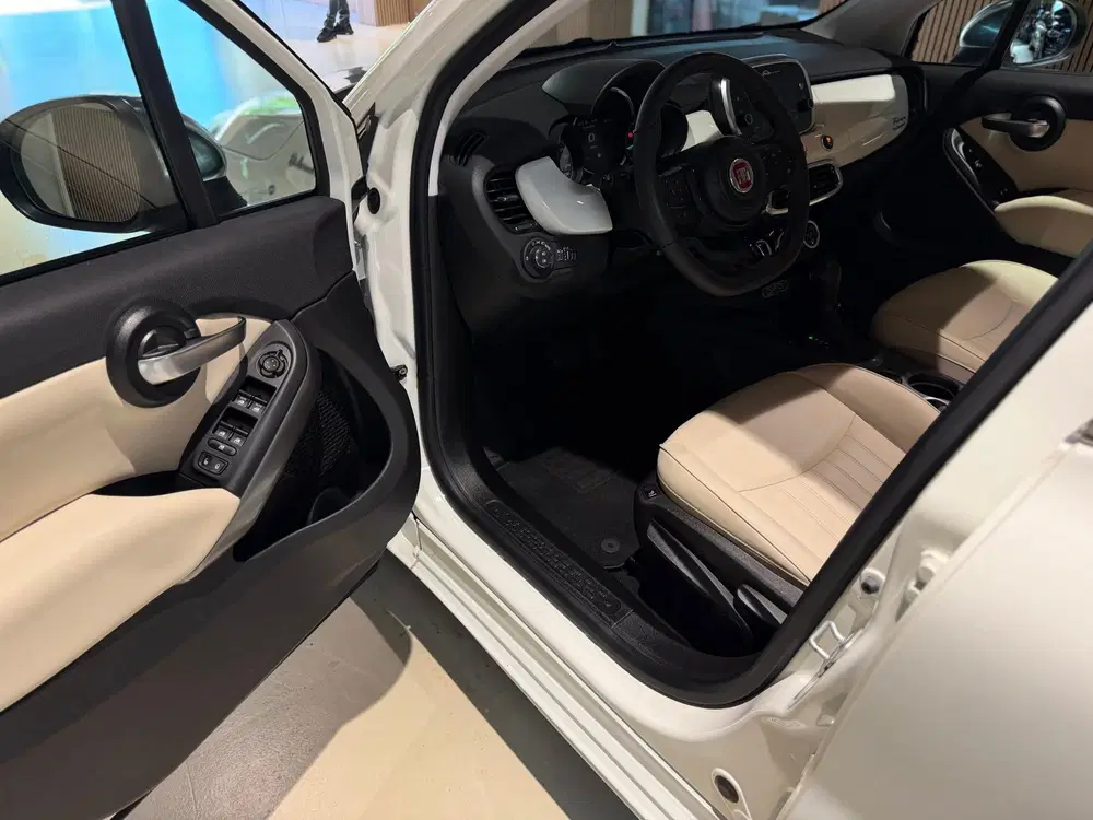 Fiat 500 1.5 Hybrid Dolcevita Sport Cabriolet uit 2023, foto 17