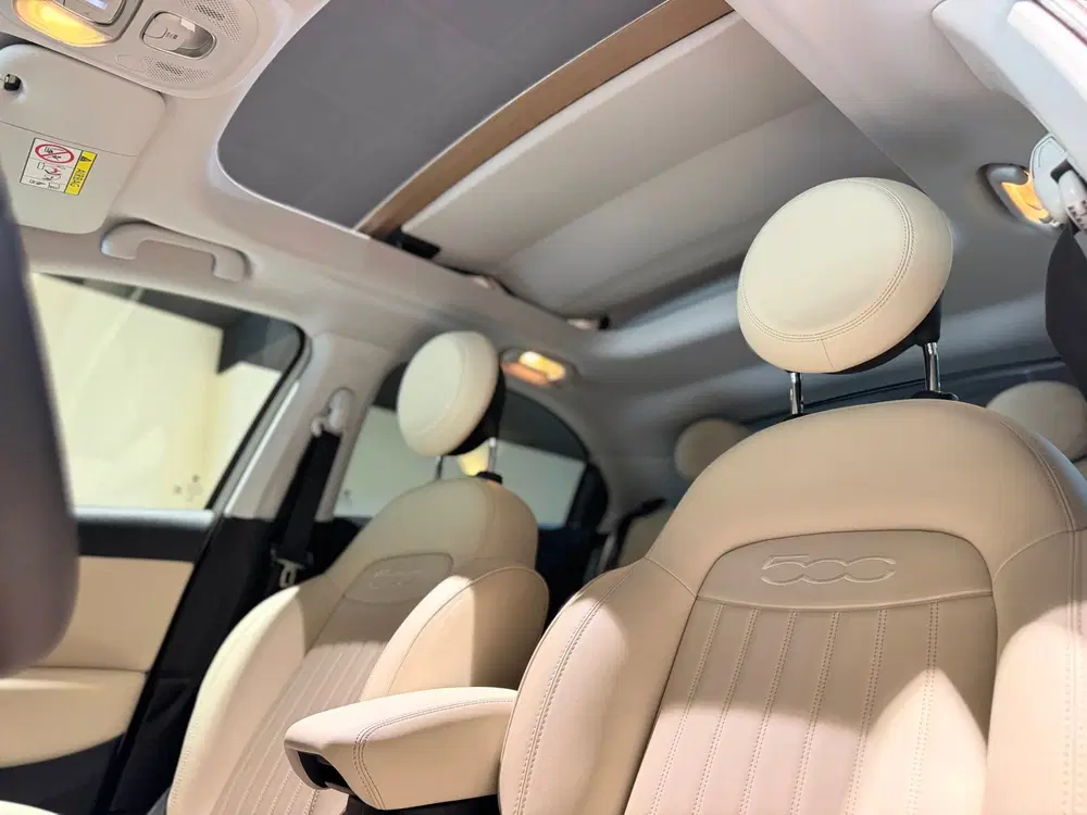 Fiat 500 1.5 Hybrid Dolcevita Sport Cabriolet uit 2023, foto 4