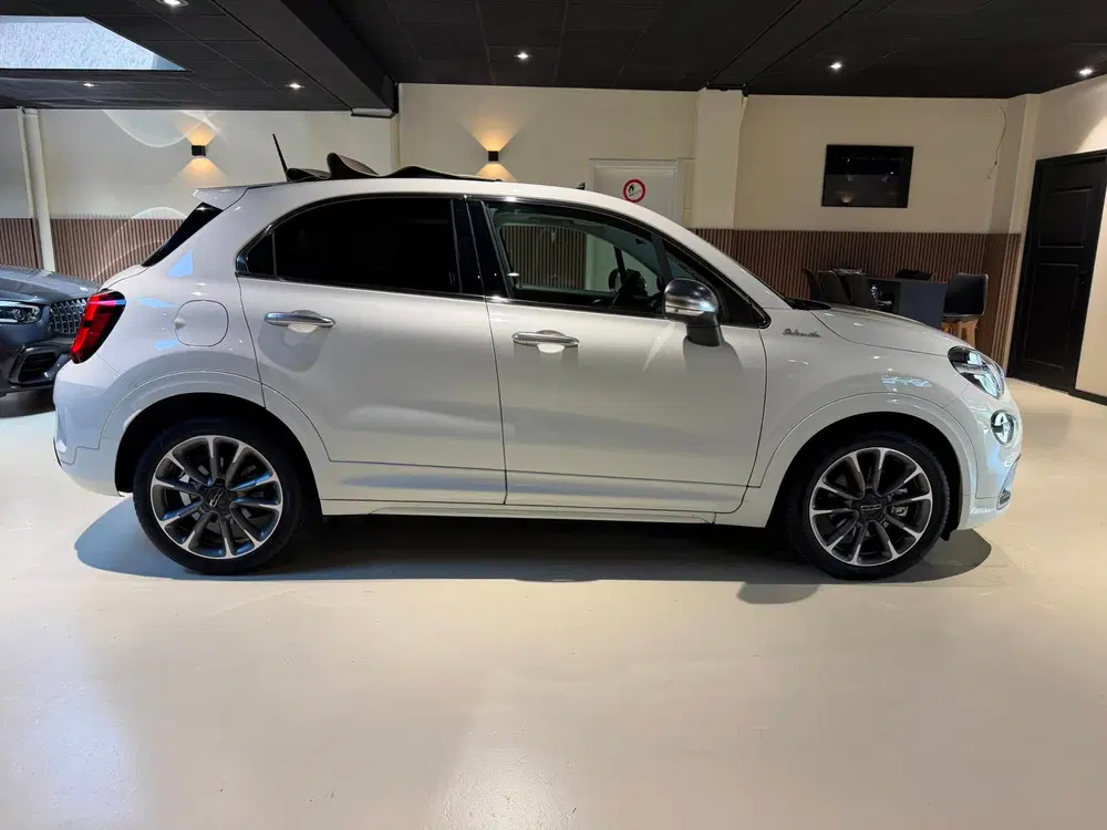 Fiat 500 1.5 Hybrid Dolcevita Sport Cabriolet uit 2023, foto 9