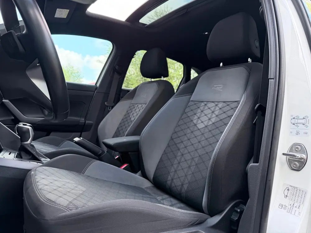 Volkswagen Taigo 1.5 TSI 3xR-Line Pano/Camera/AppleCarPlay uit 2022, foto 10