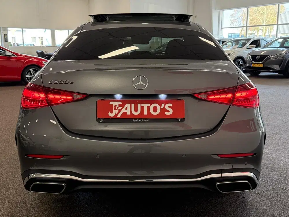 Mercedes-Benz C-Klasse 300 e NAVIGATIE uit 2023, foto 4