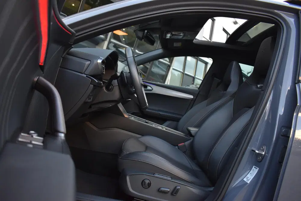 Cupra Leon 1.4 e-Hybrid VZ Copper Edition 245PK Pano uit 2022, foto 10