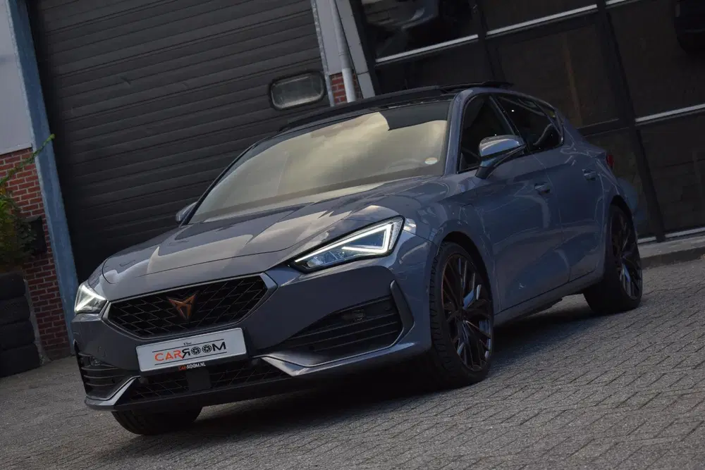 Cupra Leon 1.4 e-Hybrid VZ Copper Edition 245PK Pano uit 2022, foto 3