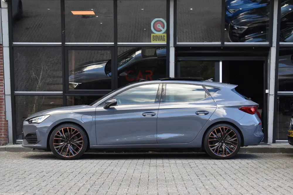 Cupra Leon 1.4 e-Hybrid VZ Copper Edition 245PK Pano uit 2022, foto 4