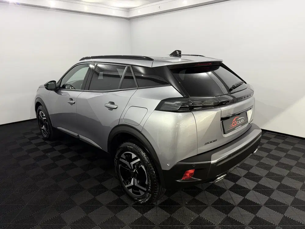 Peugeot 2008 1.2 PureTech 100 Allure 360 Camera uit 2025, foto 4