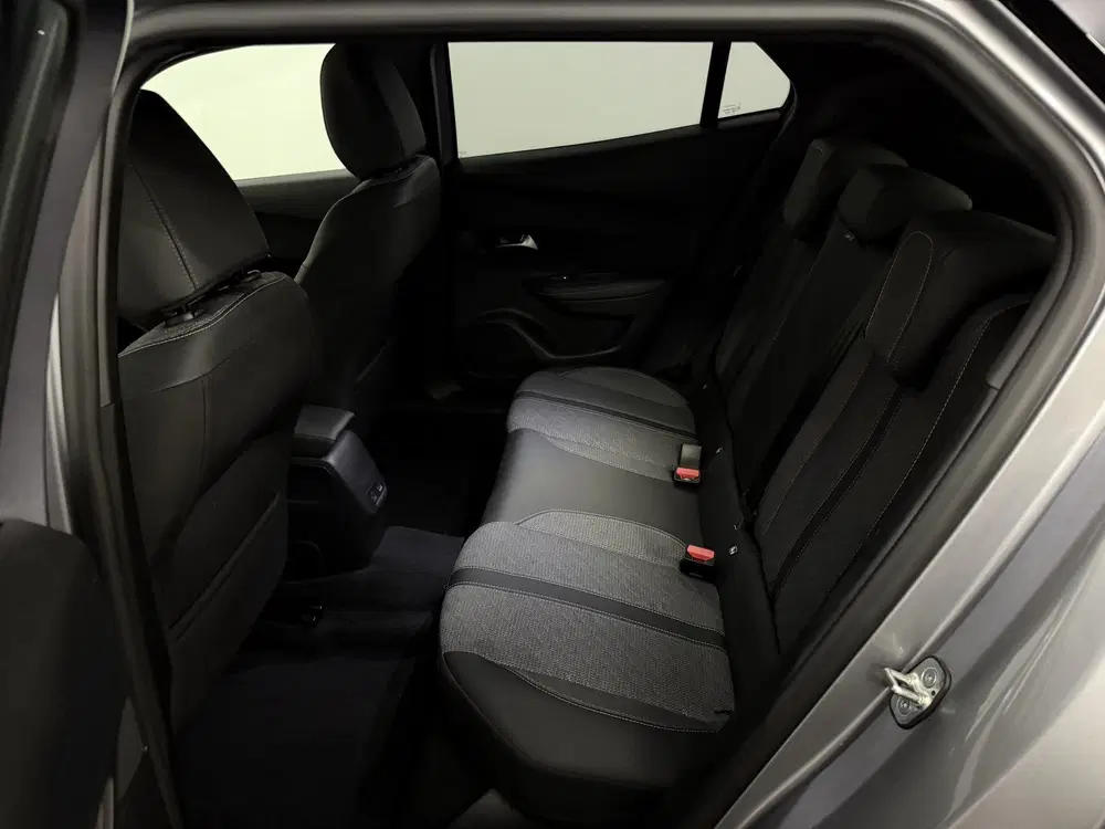 Peugeot 2008 1.2 PureTech 100 Allure 360 Camera uit 2025, foto 8