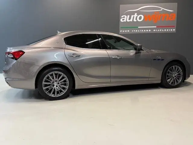Maserati Ghibli 330pk Hybrid GT uit 2022, foto 10