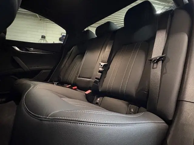 Maserati Ghibli 330pk Hybrid GT uit 2022, foto 17