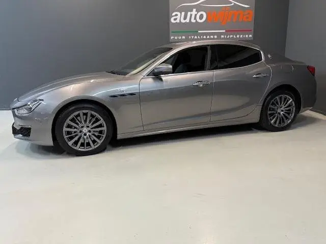 Maserati Ghibli 330pk Hybrid GT uit 2022, foto 4