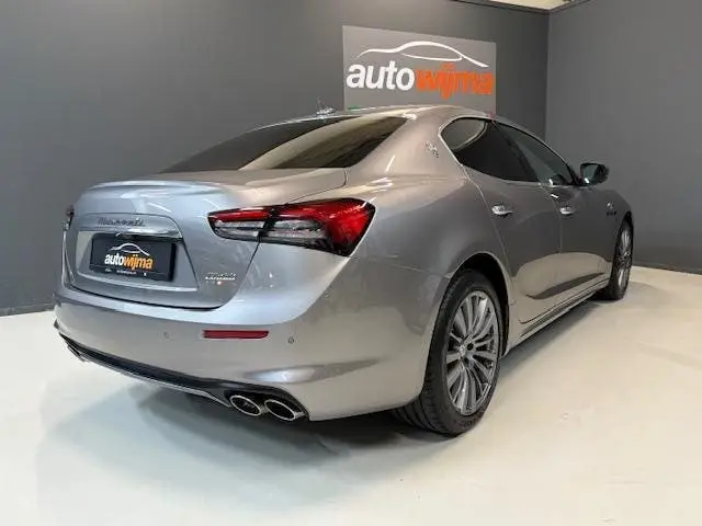 Maserati Ghibli 330pk Hybrid GT uit 2022, foto 9